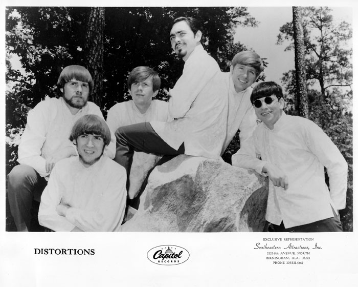 Distortions, Capitol promo shot, 1968: Roy Alexander, Roy Zachary, Bobby Marlin, Steve Salord, Dale Aston and George Landman