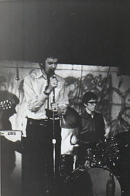 Influence photo on stage in Toronto, 1967