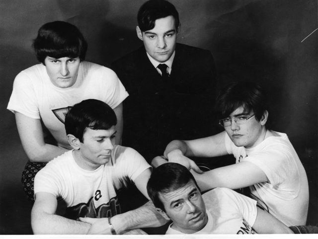The Motives photo from 1967: Barry Beaumont-Jones, Tom Winter, Clint Talbot, Dave Field and John Redpath.
