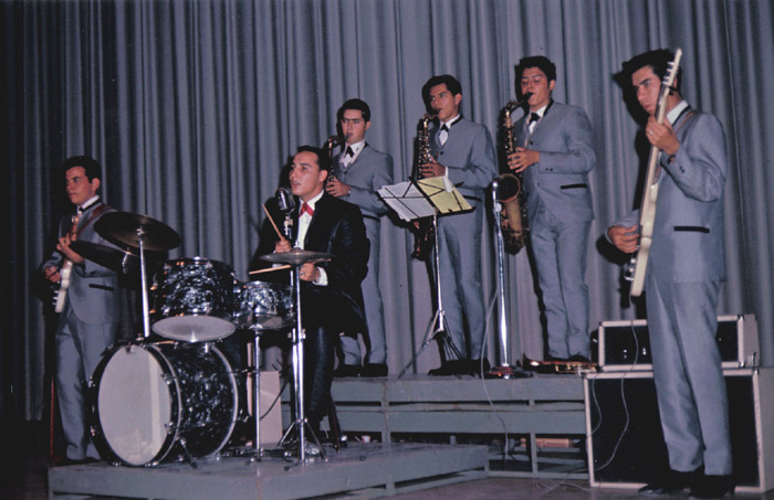 Noe Pro and the Semi-tones, 1964