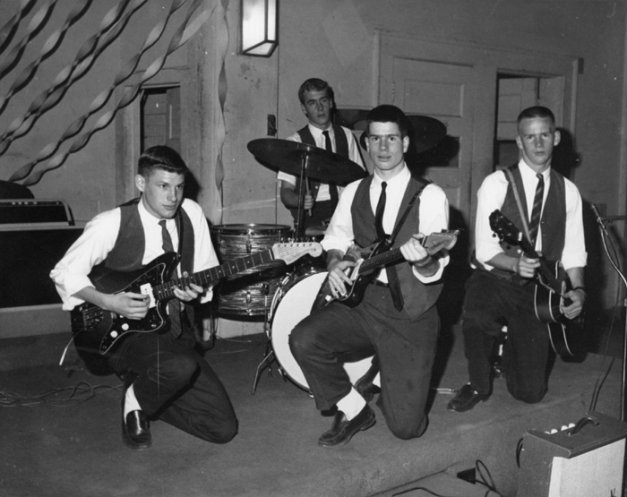 The Ramblers of Birmingham, Highland County Club, December 1961. Van Veenschoten, Tommy Terrell and Eddie Terrell; in back Johnny Robinson on drums
