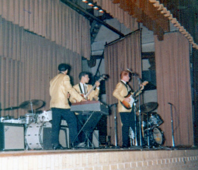 The Rivieras, on the Kinks tour, 1965