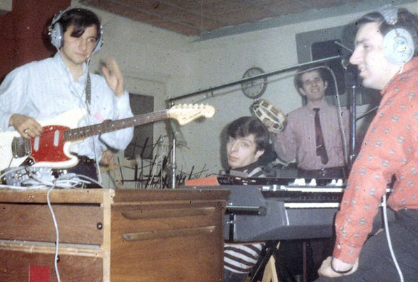 Jerry, Joe S, Freddie, Joe L in studio during "Reach Out" session.