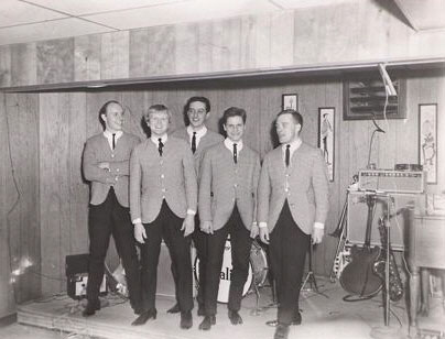 Vandaliers at Friendly Corners, Nov '64: Wayne Van Doren, Whitey Gwinup, Harry Kerr, Tony Kowalski, Garry Coleman
