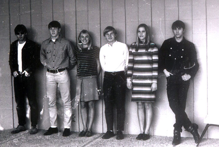 The Sedate Sunshine Colony, 1966, l-r: Woody Bell, Jeff Anderson, Pat Erickson, Craig Anderson, Jonnie Sue Bartel and Chuck Zendner