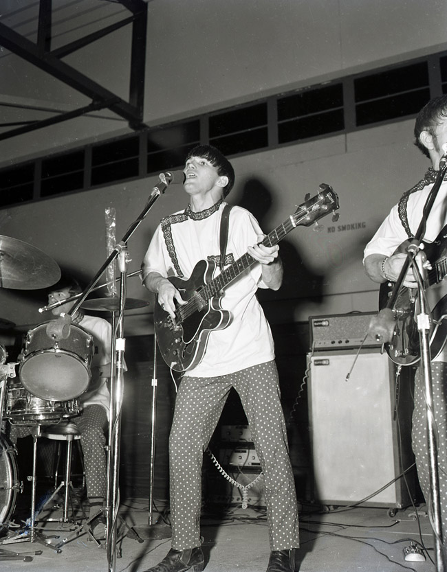 John Laviolette on bass with Ronnie Tallent behind the drums and Frank Spencer partially seen on the right Photo by Dalton Masson at Rummel High School and sent to me by Jerry Lenfant.