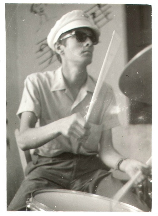 Johnny Carr rehearsing with The Loubogg, Blueberry Hill, Spetses, July 1966