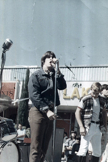  Mickey Hassell singing with the Local Traffic, 1967