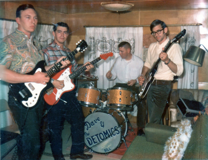 The Detomics jamming during Dave's leave, 1967