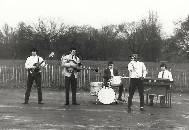 Simon K & The Meantimers, circa spring 1967. Photo: Michael Armes